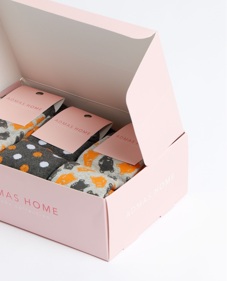 ADMAS Calcetín Antideslizante Warm Hug para Mujer, (Caja de 6 pares) SURTIDO ADMAS Calcetín Antideslizante Warm Hug para Mujer, (Caja de 6 pares) SURTIDO