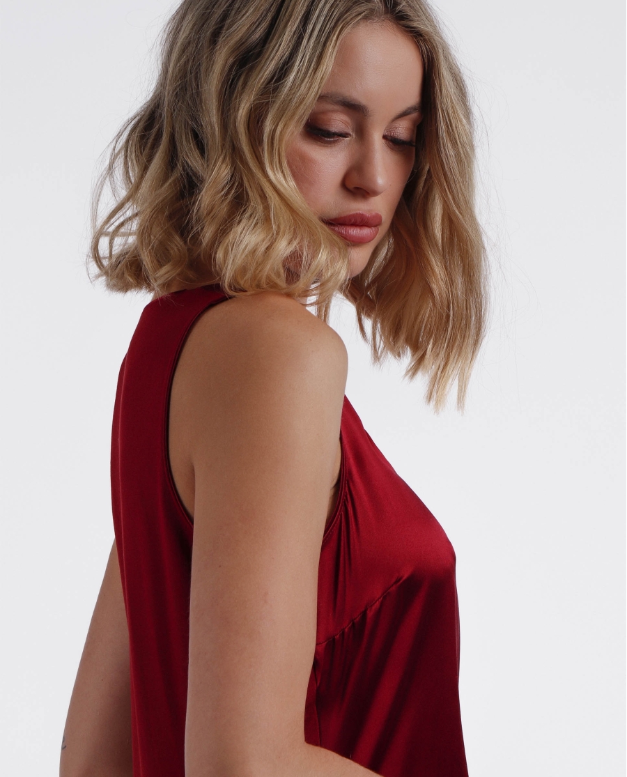 ADMAS Camiseta Sin Mangas Raso para Mujer BURDEOS ADMAS Camiseta Sin Mangas Raso para Mujer BURDEOS