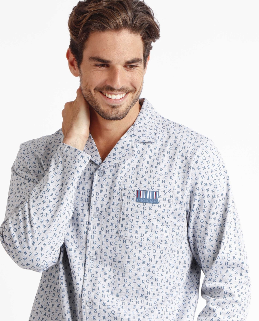 ANTONIO MIRO Pijama Abierto Manga Larga Typewriter para Hombre GRIS JASPE ANTONIO MIRO Pijama Abierto Manga Larga Typewriter para Hombre GRIS JASPE