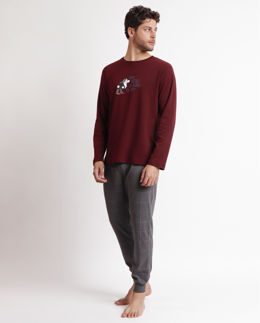 DISNEY Pijama Manga Larga Grumpy Talking To Me para Hombre BURDEOS DISNEY Pijama Manga Larga Grumpy Talking To Me para Hombre BURDEOS
