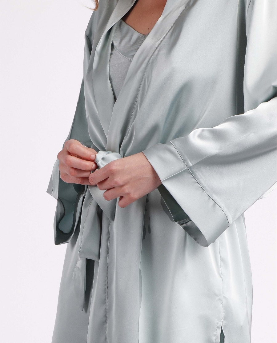 ADMAS CLASSIC Bata Manga Larga Satin Bands para Mujer VERDE AGUA ADMAS CLASSIC Bata Manga Larga Satin Bands para Mujer VERDE AGUA