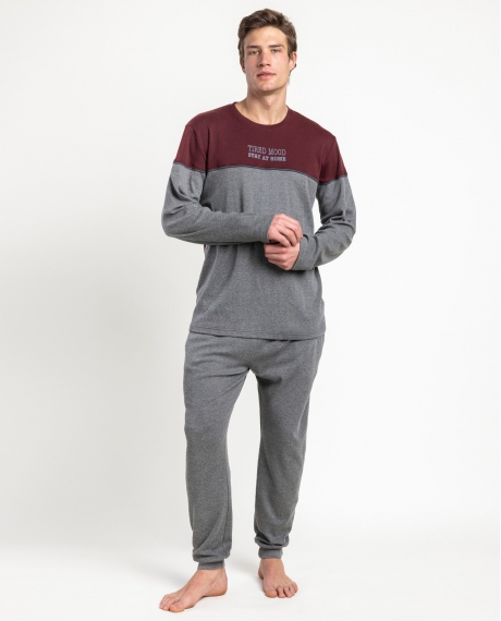 STAY AT HOME Pijama Manga Larga Tired Mood para Hombre BURDEOS