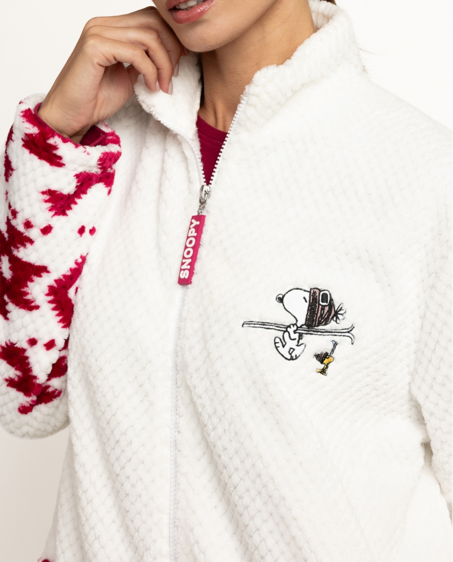PEANUTS Bata Calentita Manga Larga Ski Club para Mujer CEREZA