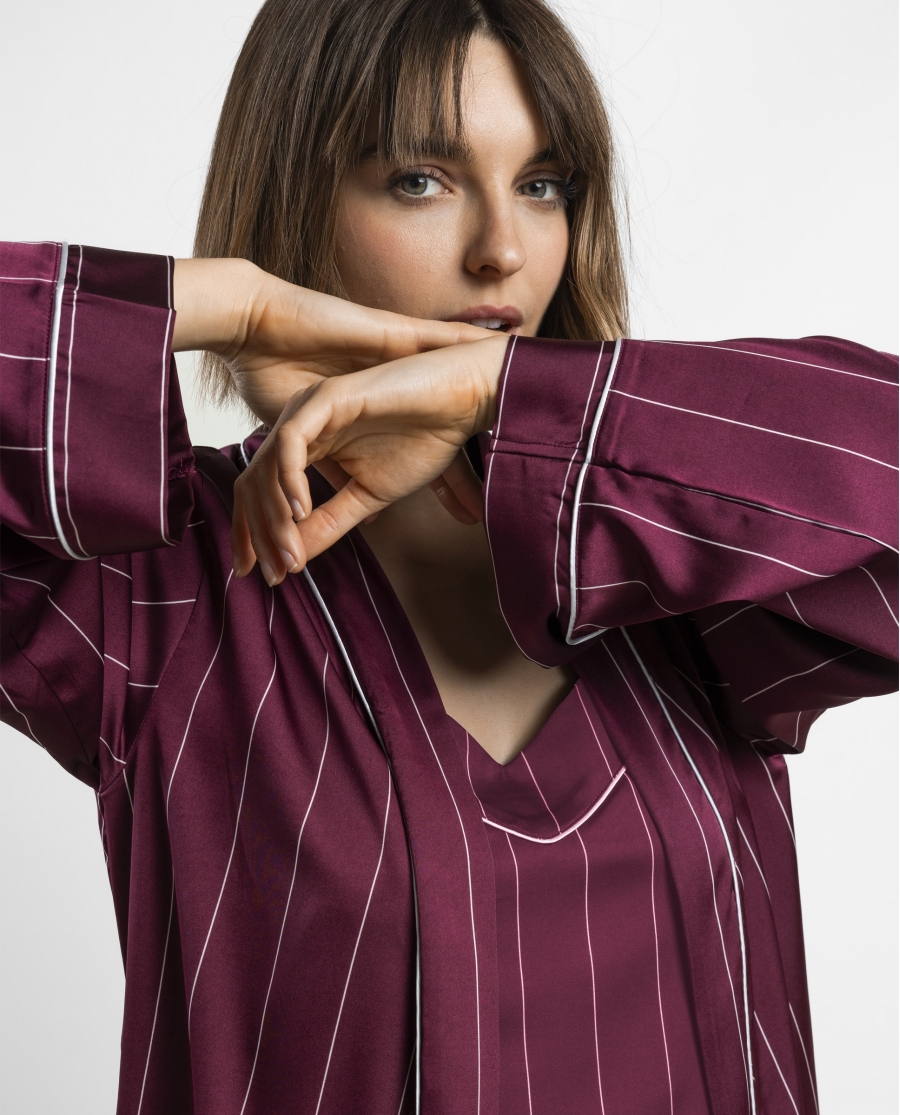 ADMAS LUXURY Bata Manga Larga Luxury Diplomatic para Mujer BURDEOS